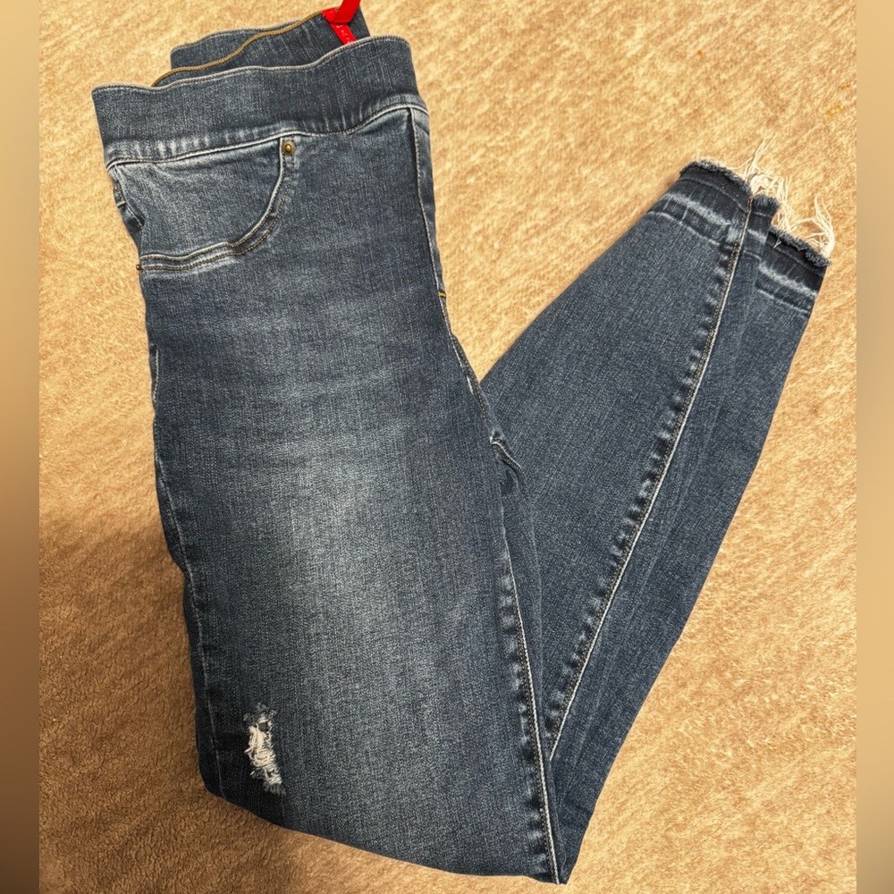 NWOT (washed) SPANX Ankle Skinny Jeans